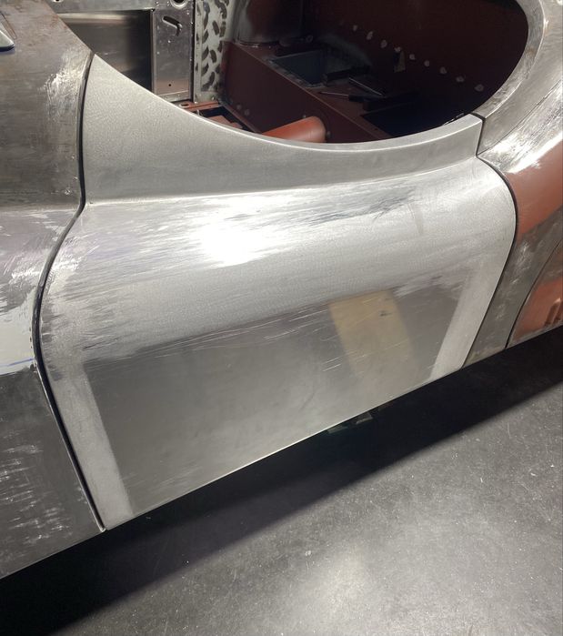 Jaguar XK120 – Portas Novas, Feita à Mão etc…