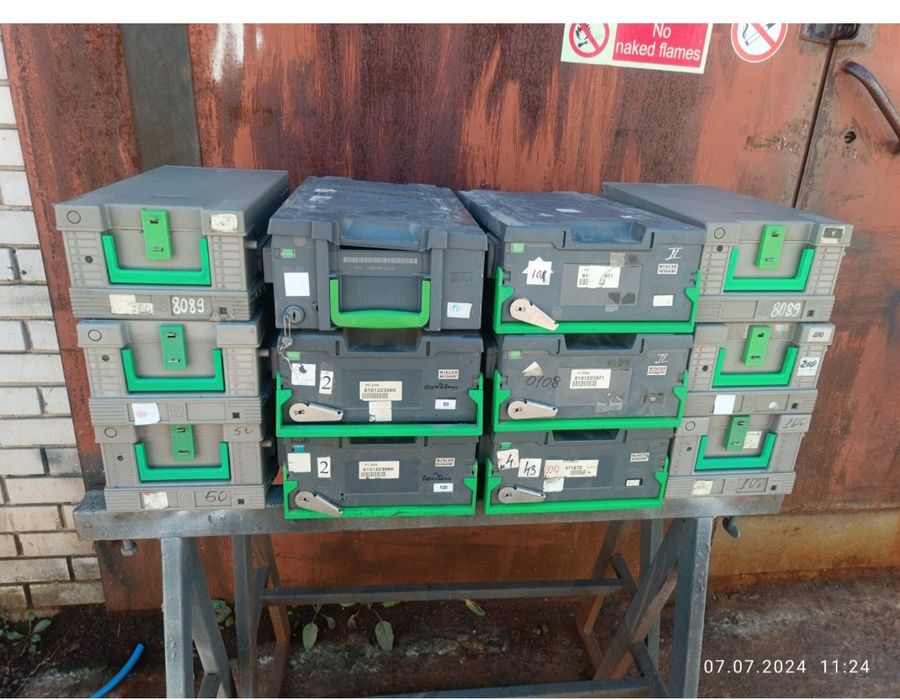 Якісний ящик кейс з міцного пластику контейнер бокс під інструменти