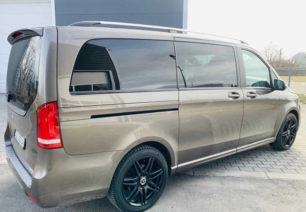 TAXI DLA BIZNESU 6 Pasażerów + kierowca
 MERCEDES-BENZ KLASA V Premium