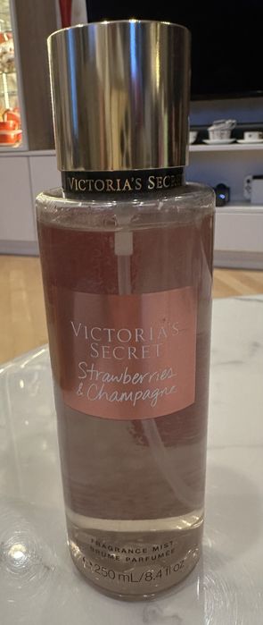 Strawberries Victoria’s Secret, mgiełka 250ml