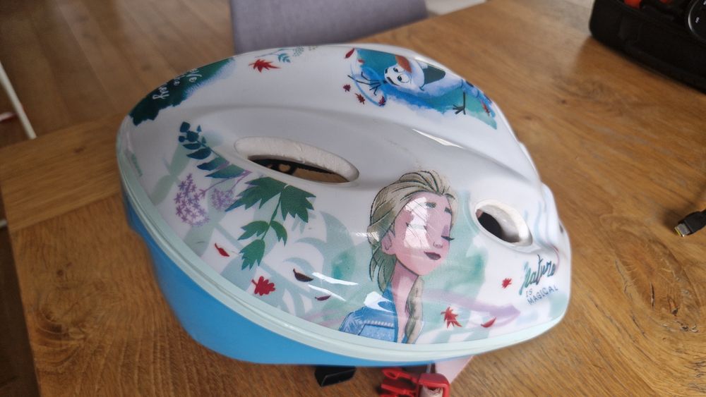 Kask rowerowy dzieciecy M kraina lodu
