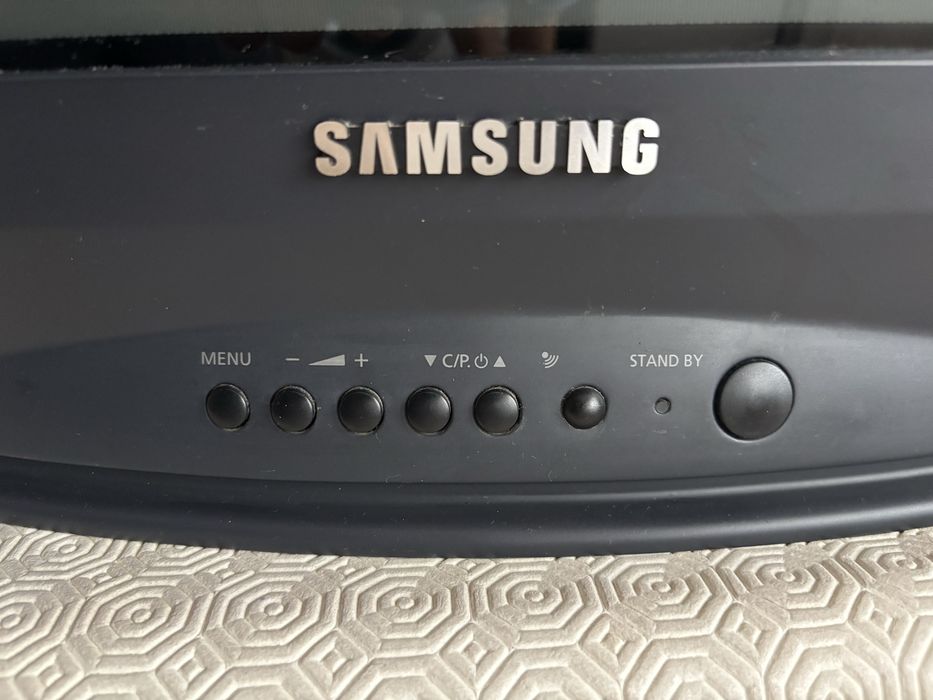 TV Samsung CRT 32”