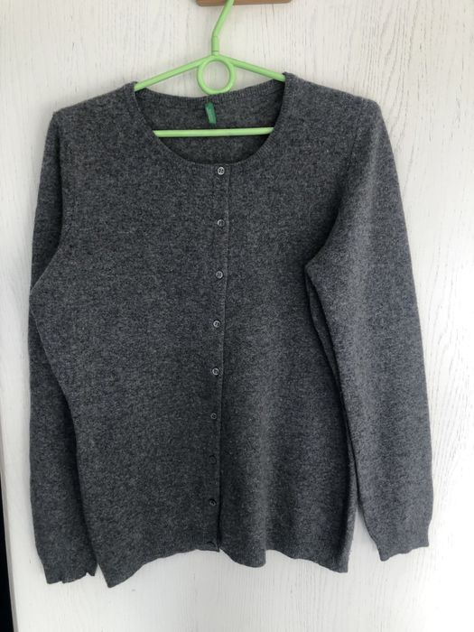 Szary welniany swetrek kardigan uniwersalny w bdb stanie benetton ciep