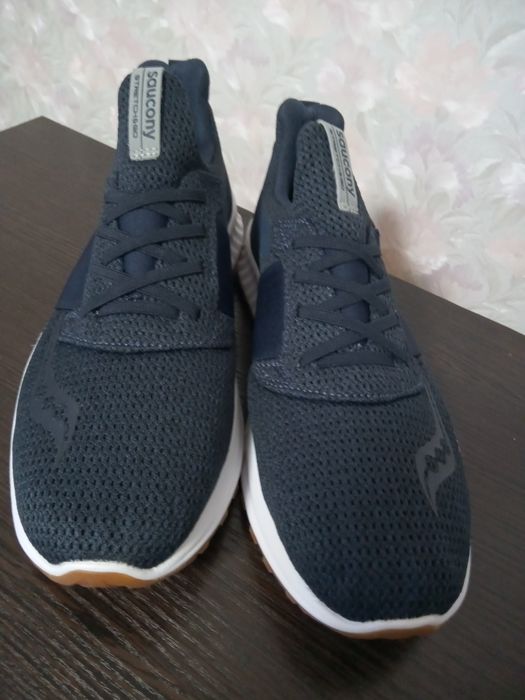 Продам кросовки 45 размера.