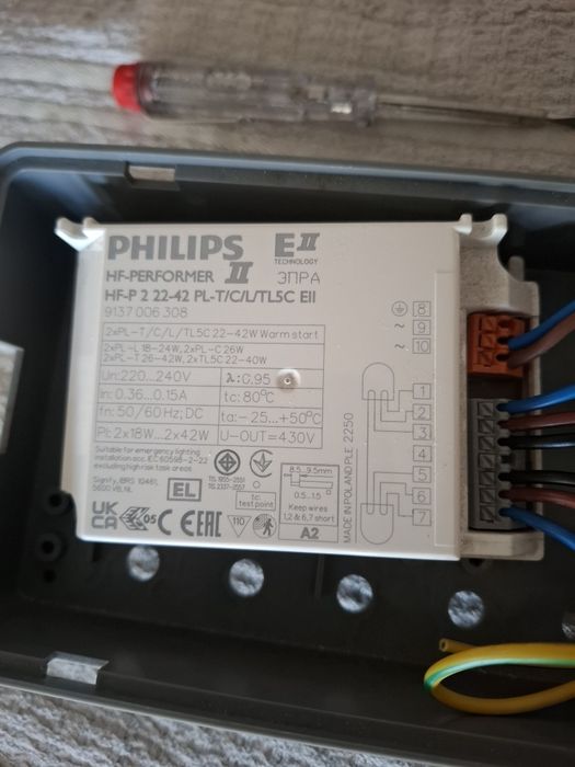 Transformadores, eletronic ballast.