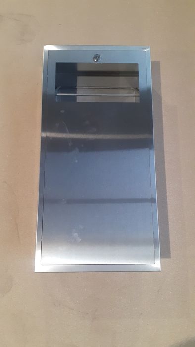 Śmietnik pod tynkowy stał nierdzewna