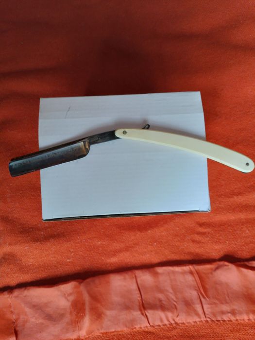 Небезпечна бритва (опасна)SOLINGEN.