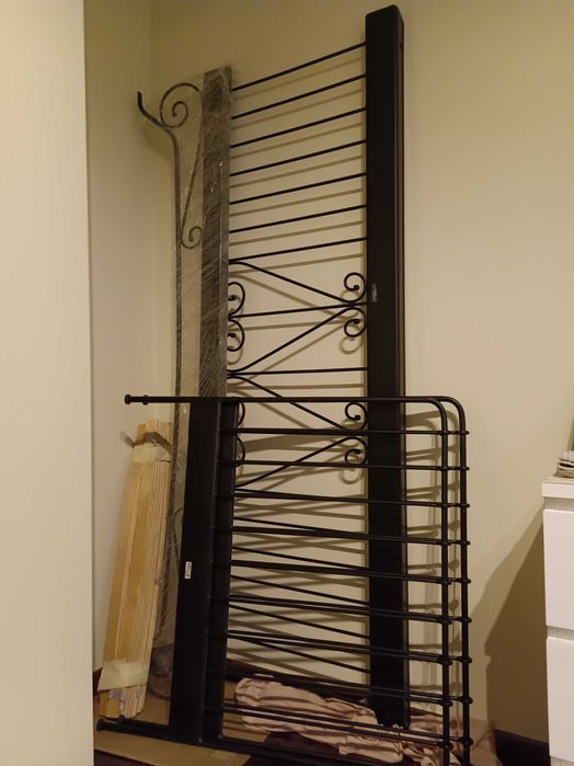 Cama MELDAL IKEA, com estrado, sem colchão