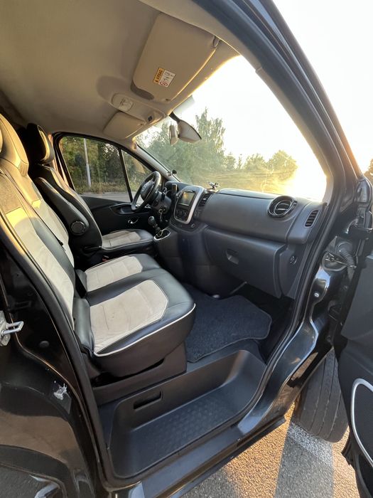 Опель ВІВАРО пасажир