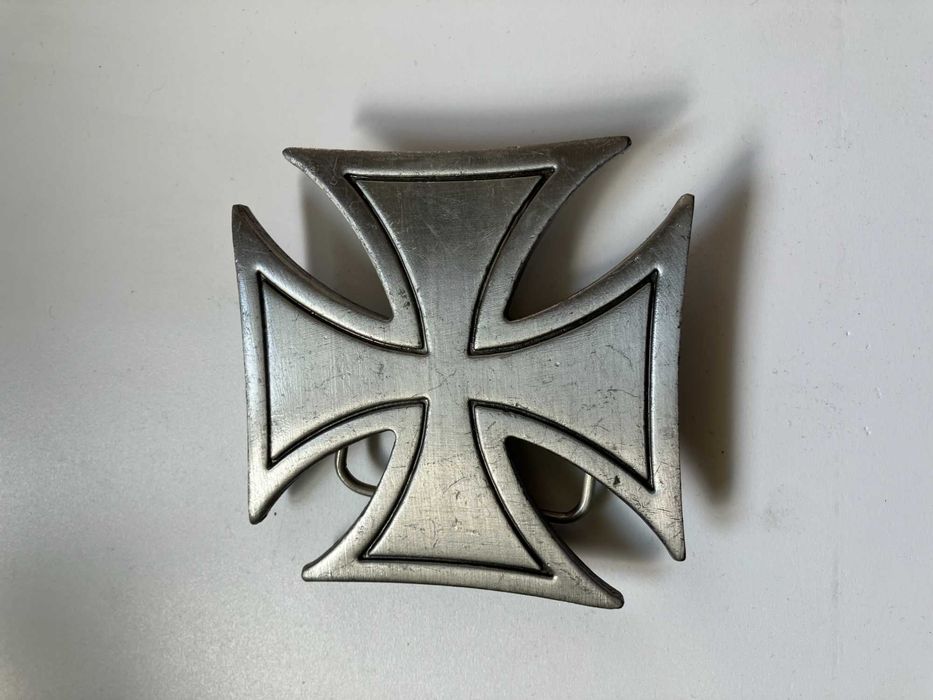 Nowa klamra do paska " Cross"