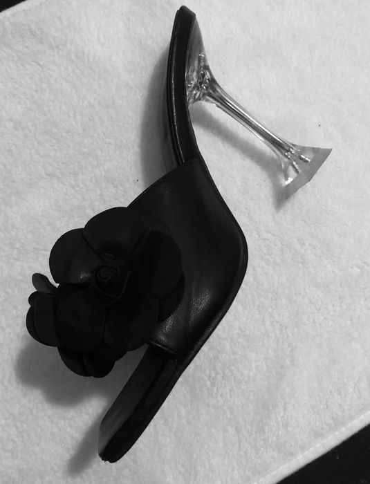 Sandalia de salto marca Stephan