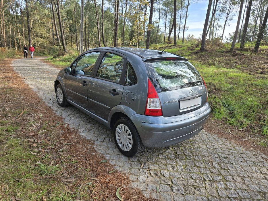 Com 122mil km revisado com troca da distribuição