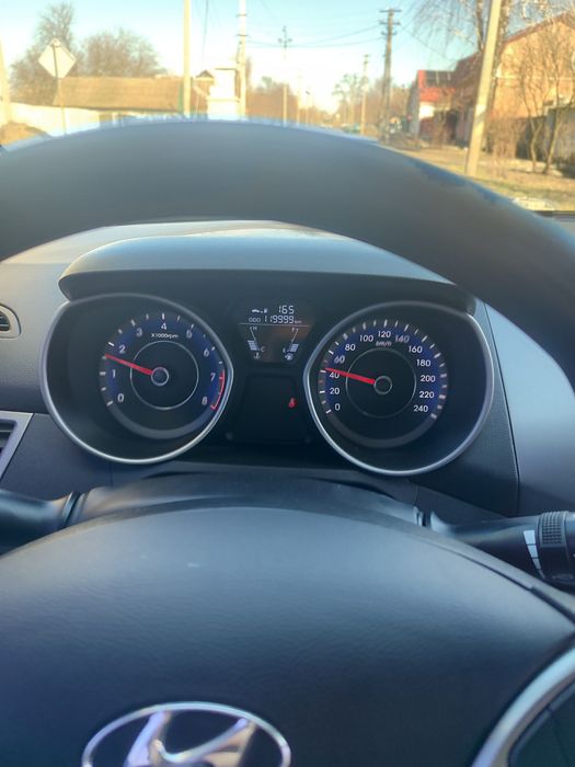 Hyundai Elantra MD хорошая