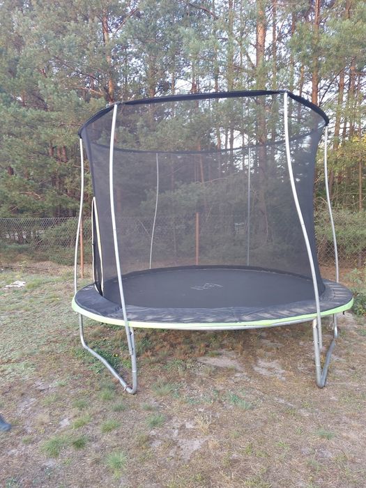 Trampolina ogrodowa używana