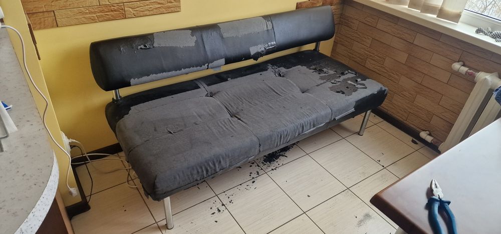 Продам диван добротний