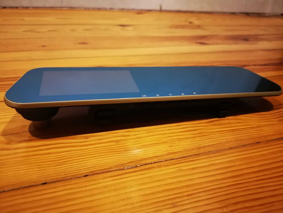 Espelho retrovisor com ecrã