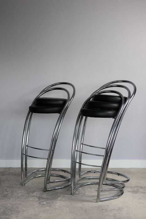 Hokery z chromowaną ramą