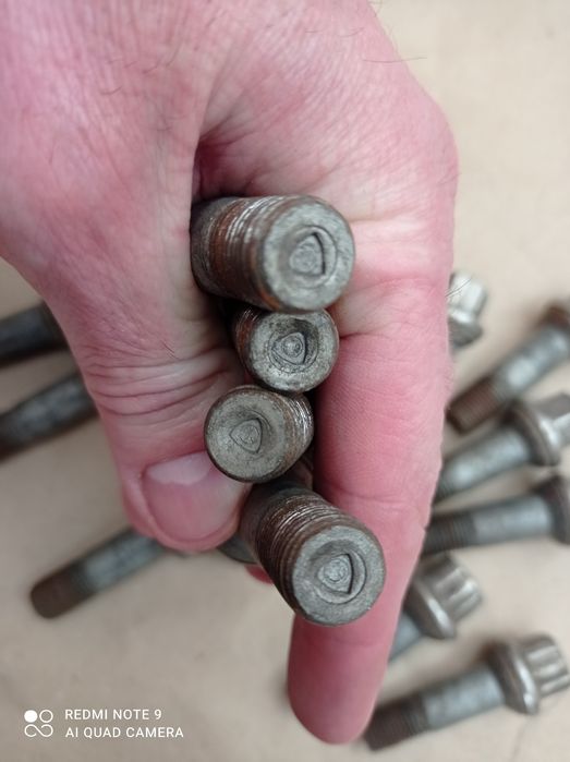 Колёсные болты Мерседес Бенс GLK-Class M14×1.5