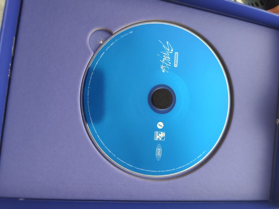 Album Stray Kids ODDINARY