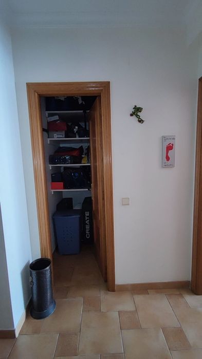 Apartamento T2 com garagem fechada