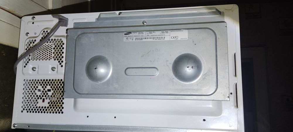 Мікроволнова піч Samsung з грілю