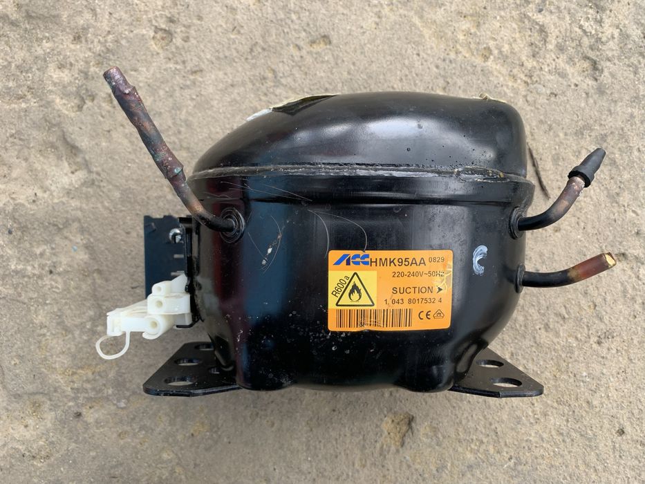 Компресор ACC HMK 12 AA (R-600)
