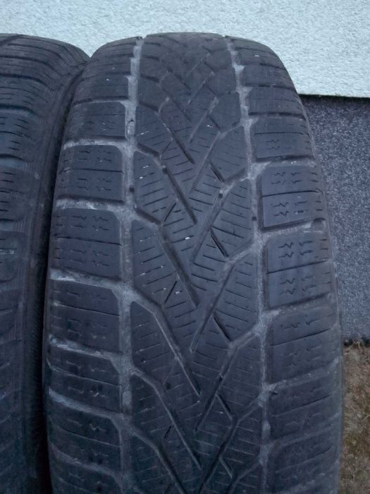 2 opony zimowe Semperit 175/65R15, bieżnik 5,7mm.