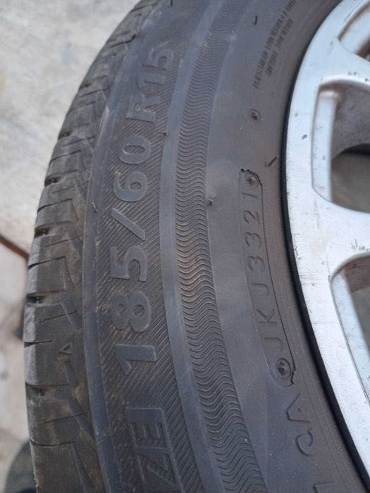 Продам  резину с дисками