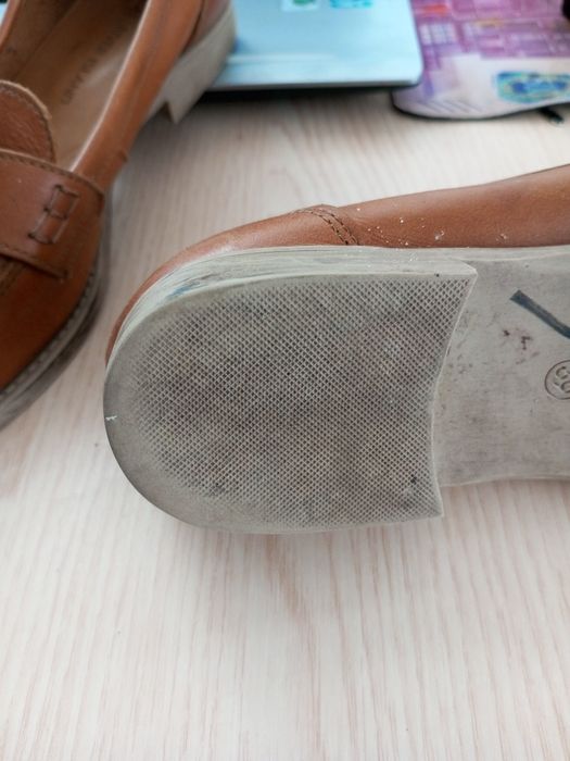 Шкіряні туфлі 39 р