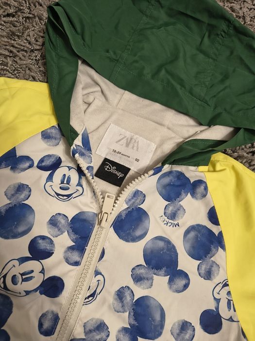 Дитяча курточка весняна вітровка фірми Zara 92