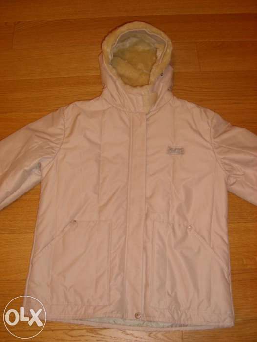 Женская утепленная куртка размер 42