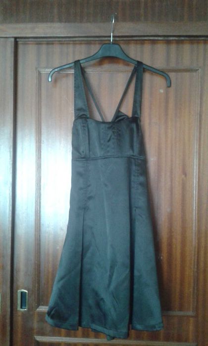Vende-se vestido preto para cerimónia Americo Tavar