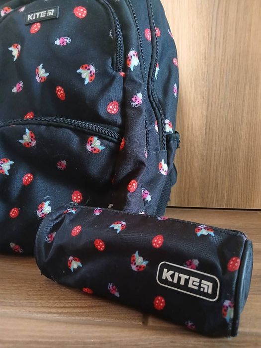 Рюкзак шкільний KITE плюс пенал