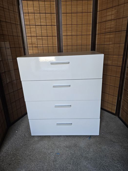 Comoda 4 gavetas entrego gratis