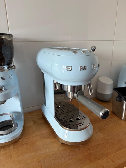 Máquina de Café Expresso + Moinho de Café