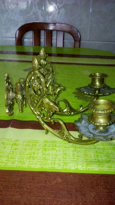 Castiçais em latão