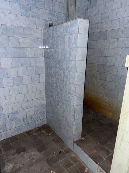 Продам здание  в самом центр с. Березна