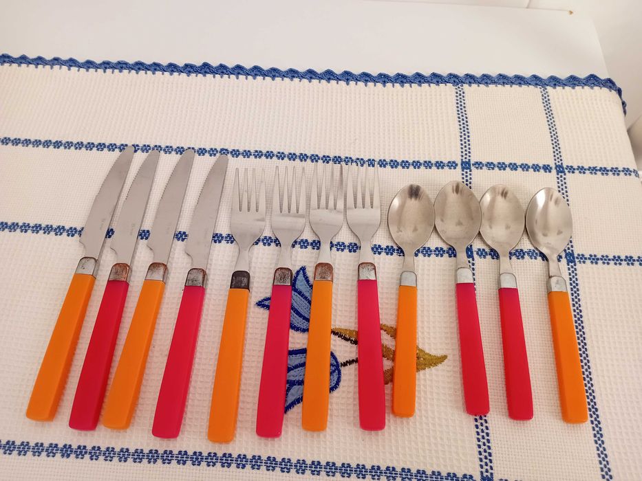 Conjunto de 12 talheres