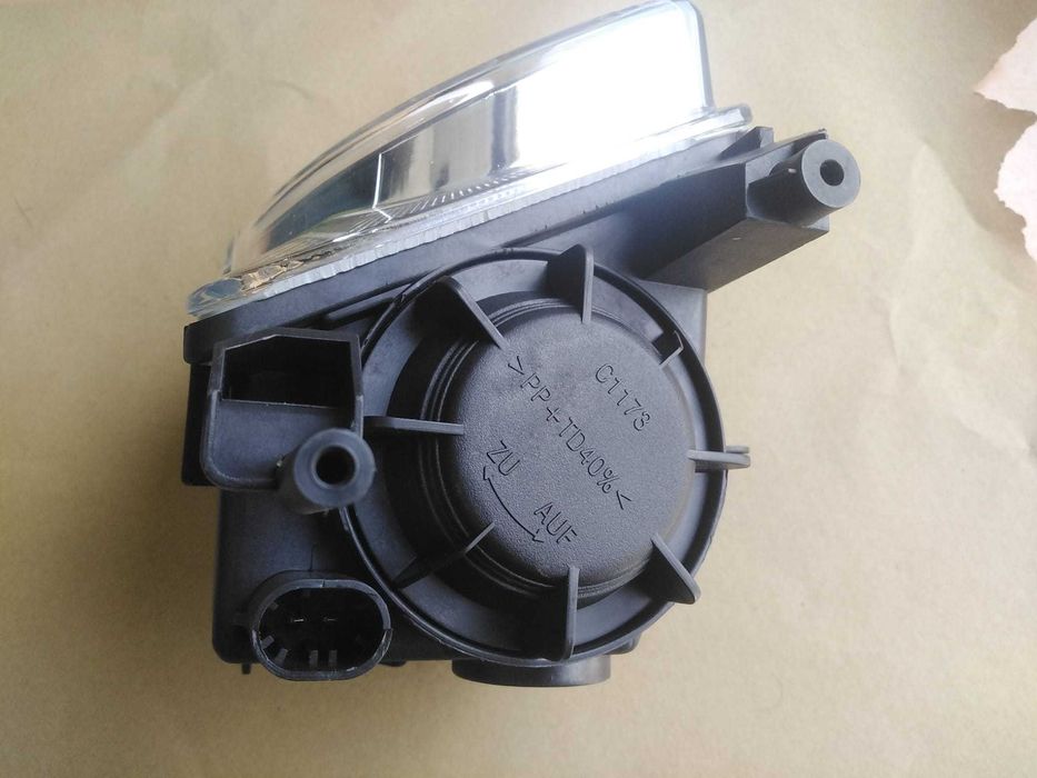 Farol de Nevoeiro Direito Opel Vetra C de 2005 Novo