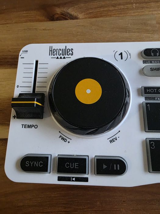 Konsola DJ hercules djay algoriddim