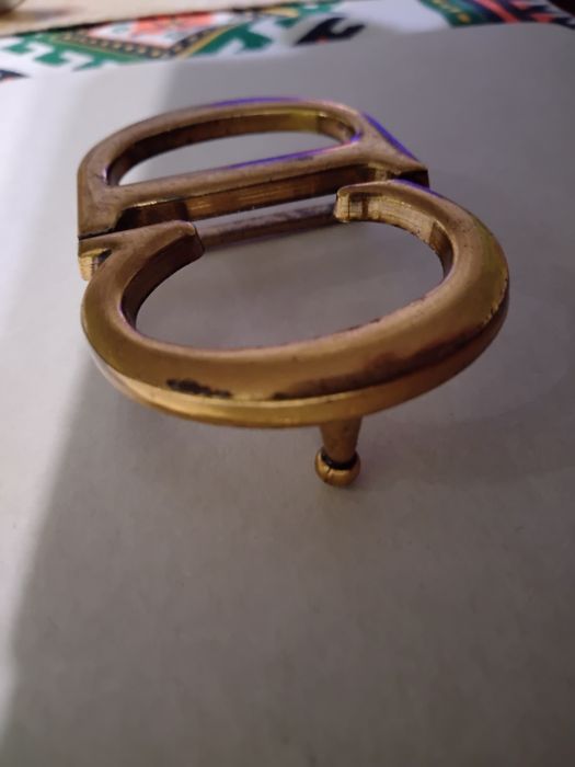 Брендова пряжка CD золотиста