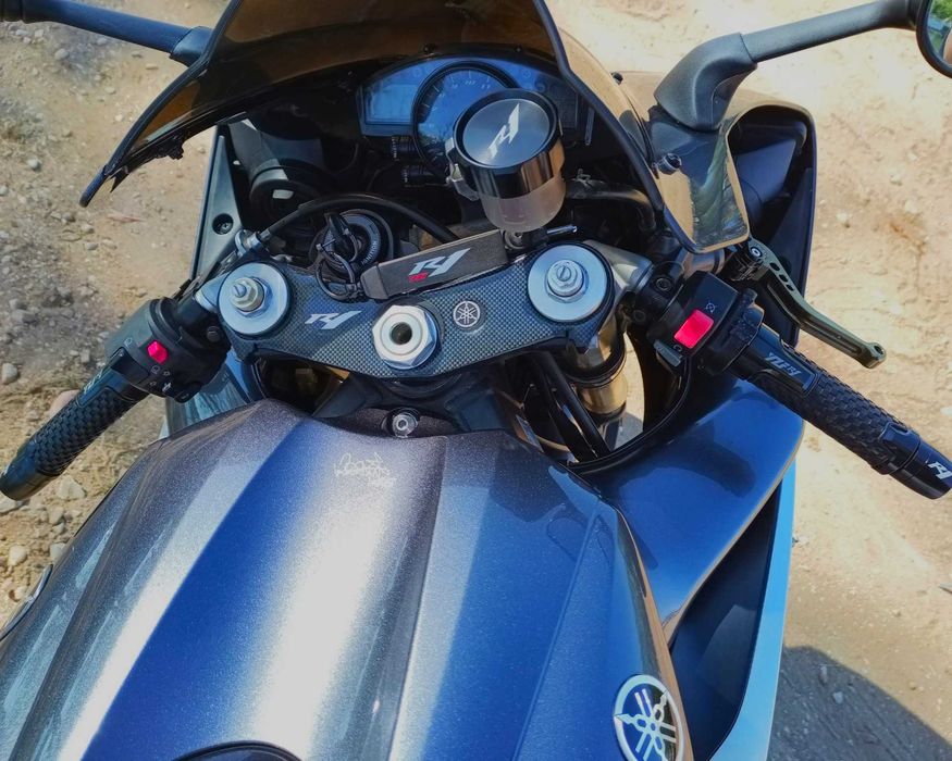 Yamaha YZF R1 - 2004