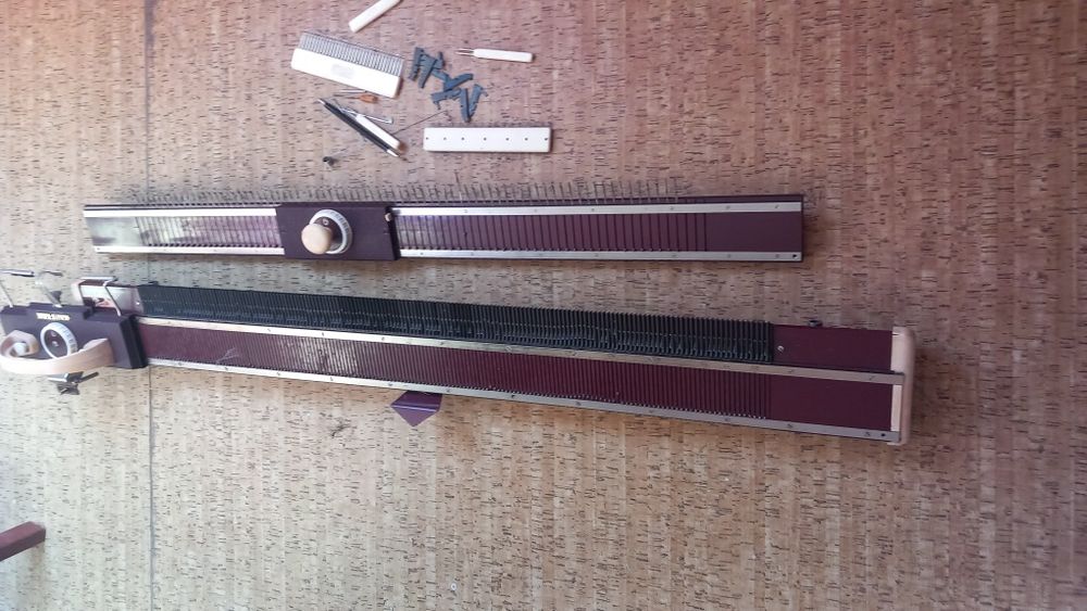 Maquina de  tricotar malha