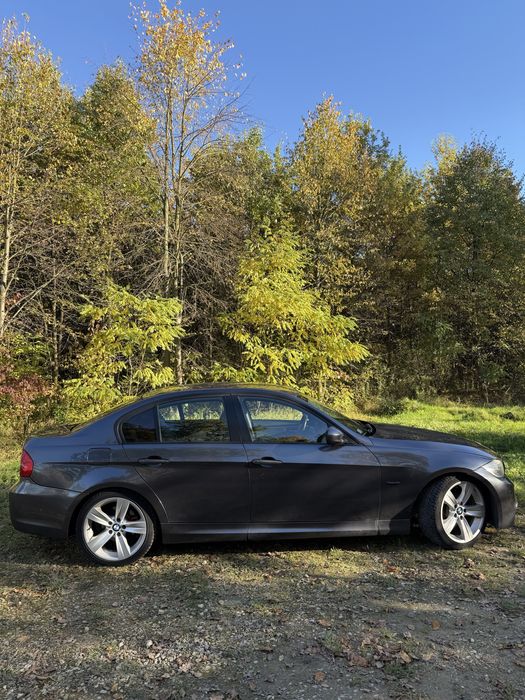BMW Seria 3 320i E90