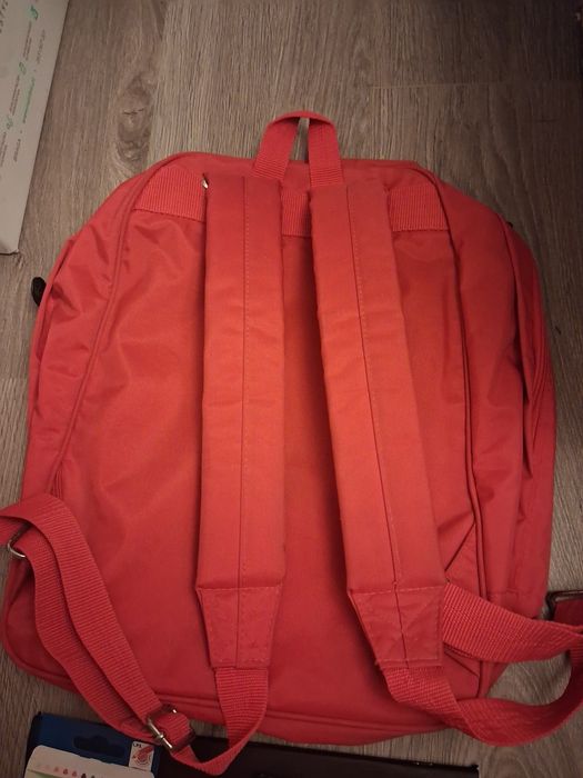 Mochila NafNaf  + material