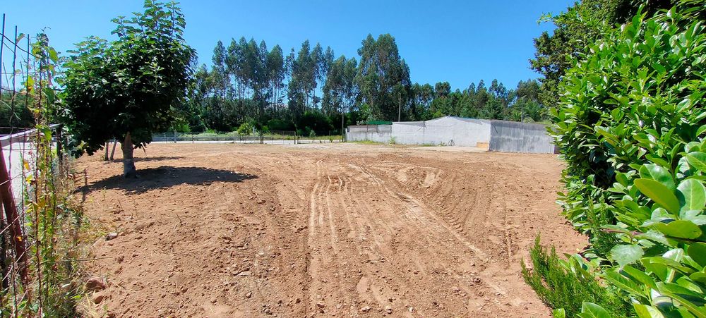 Terreno p/alugar com cerca de 1400m2