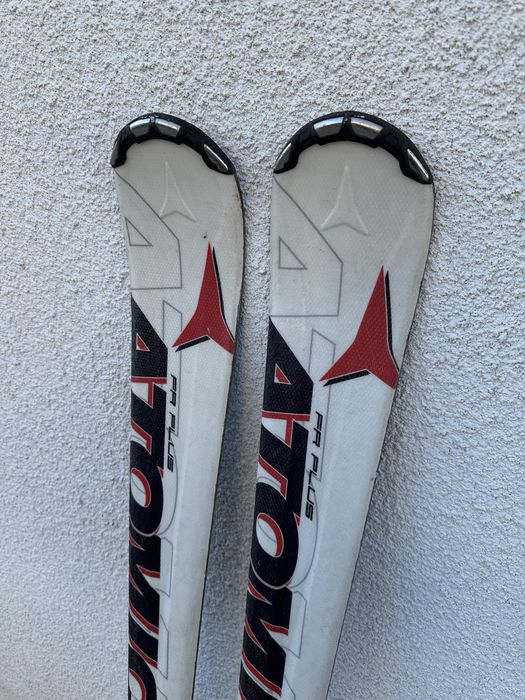 Продам лижі Atomic