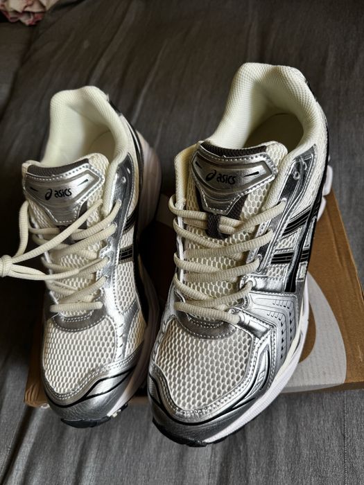 Tenis Asics nunca usado