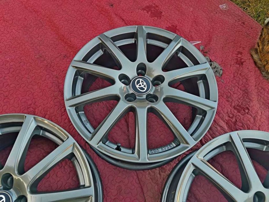 ALUFELGI 17' TOYOTA Corolla AURIS Avensis - ET47 - 5x114,3 - igła