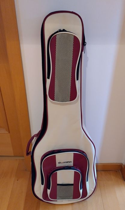 Softcase guitarra elétrica thomman novo. Excelente case.
